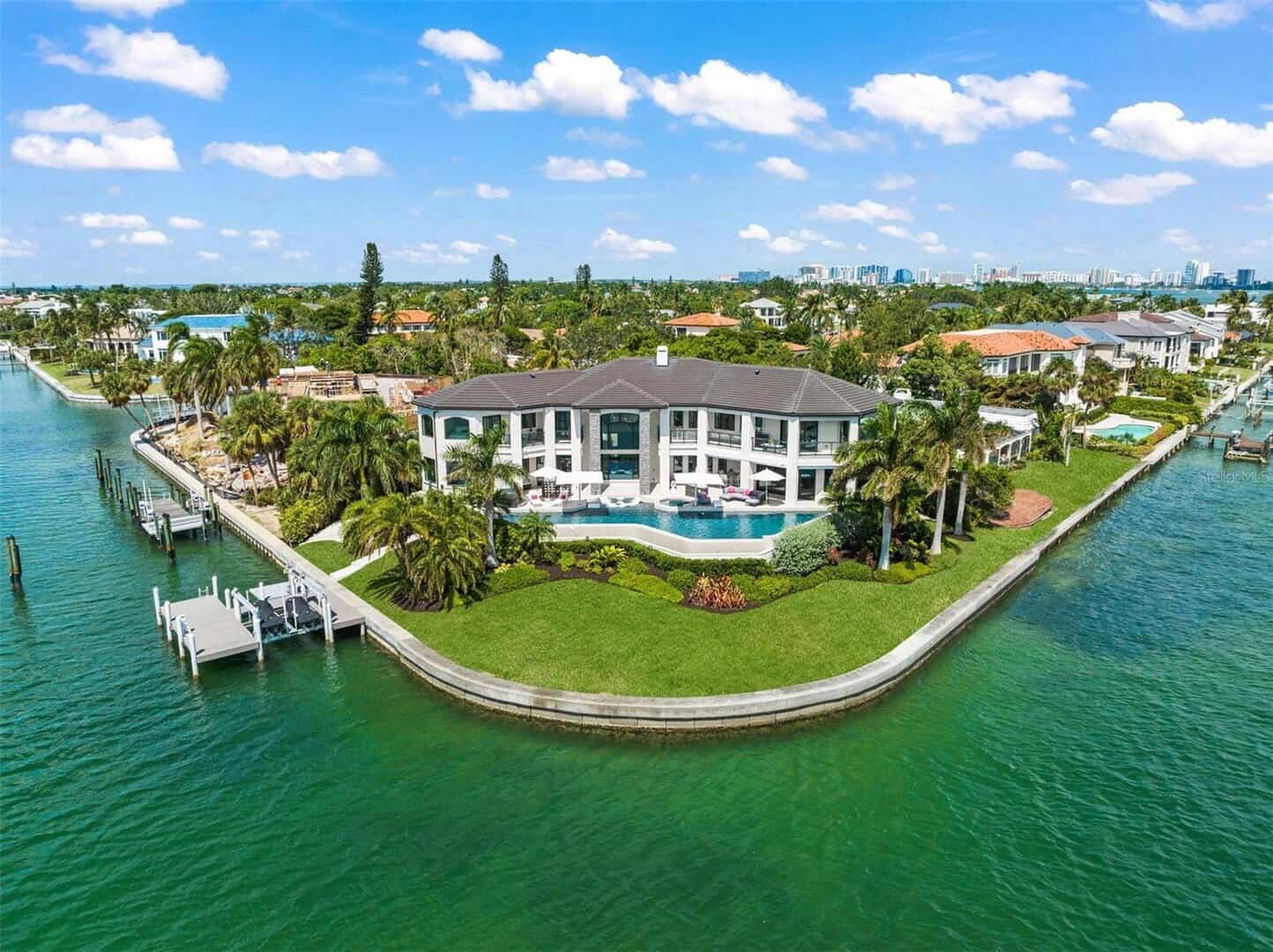 Waterfront Homes for Sale on Bird Key FL