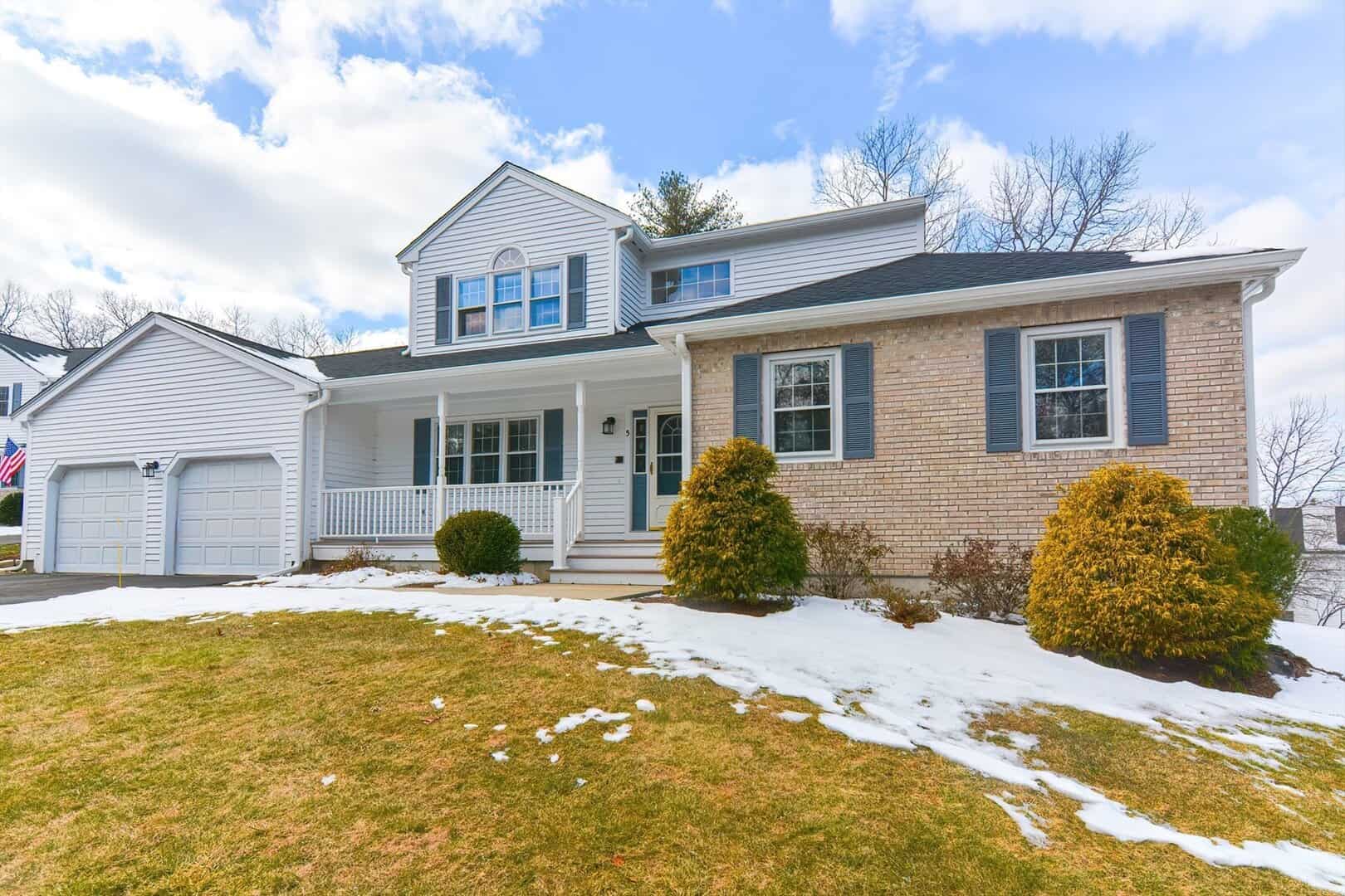 Listings for Paul Costello