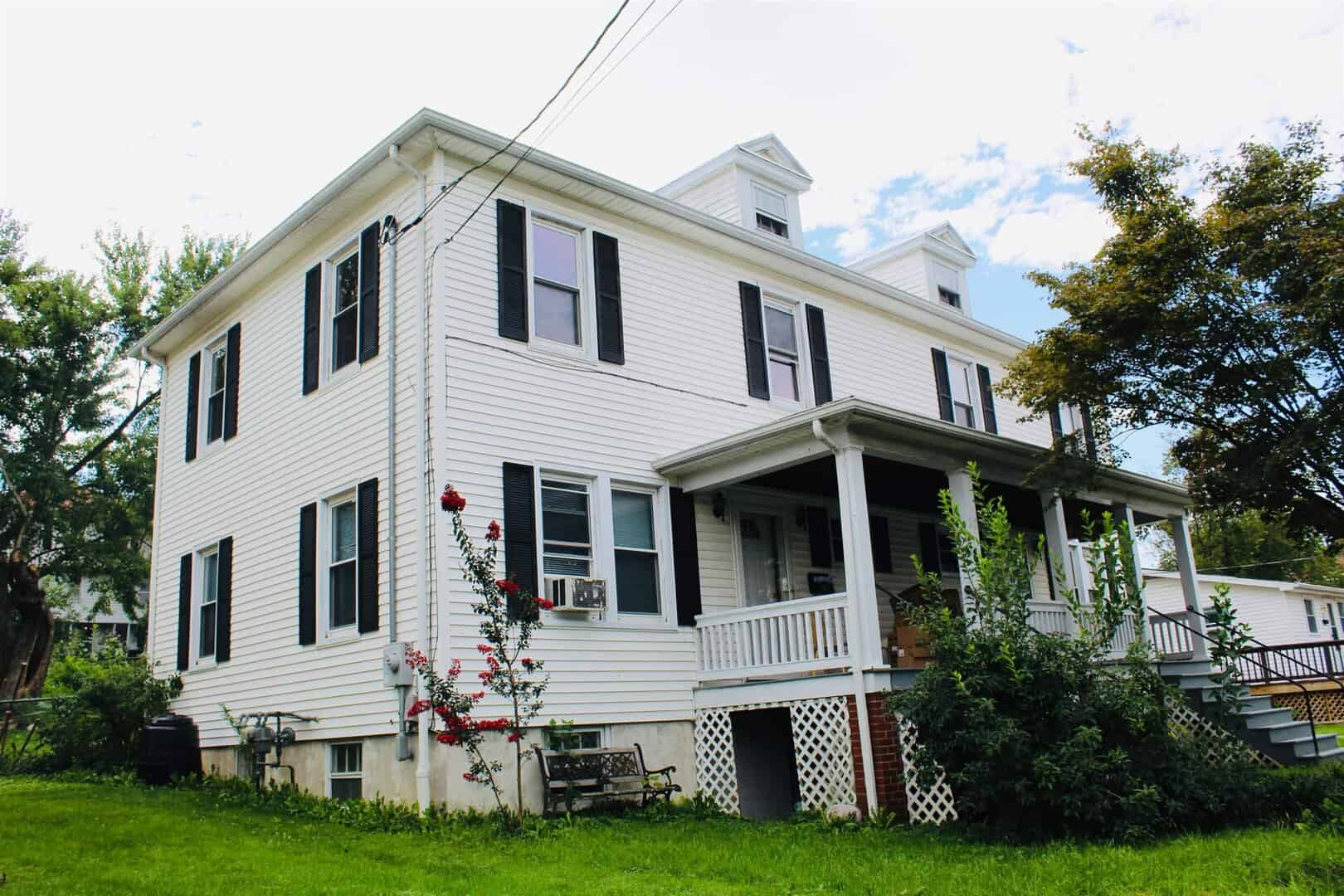 Listings for Belen Martinez