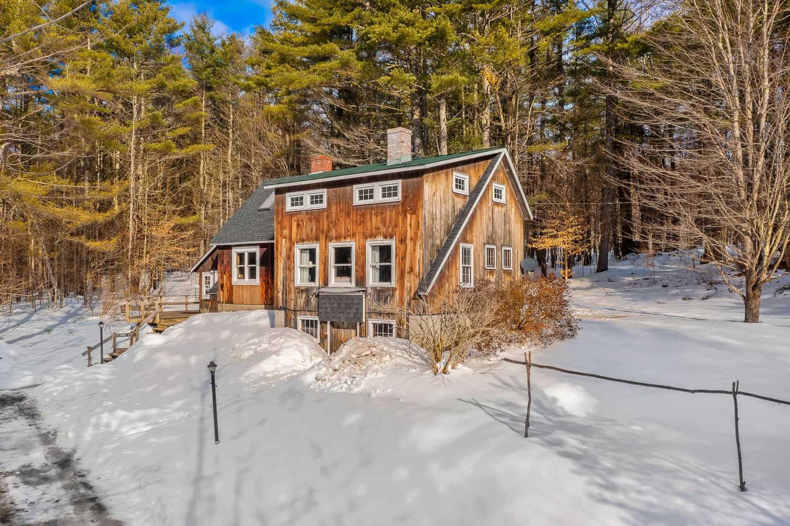 Sharon, VT Homes