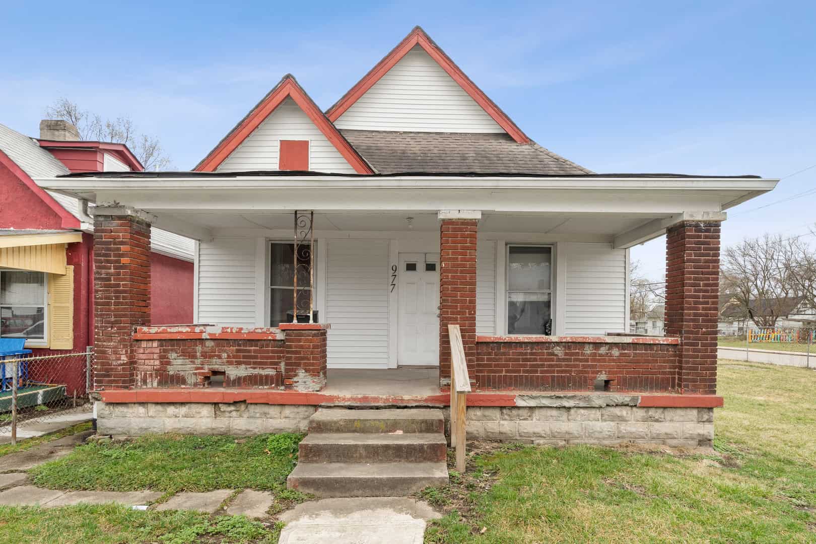 Listings for Jamie Blackburn