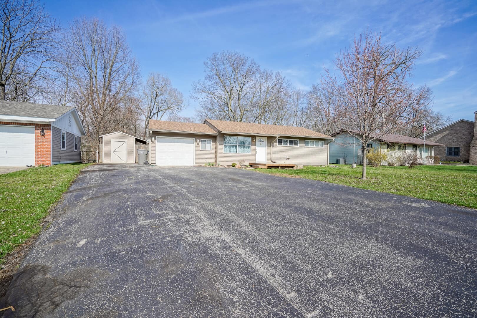 Listings for David Cardoso