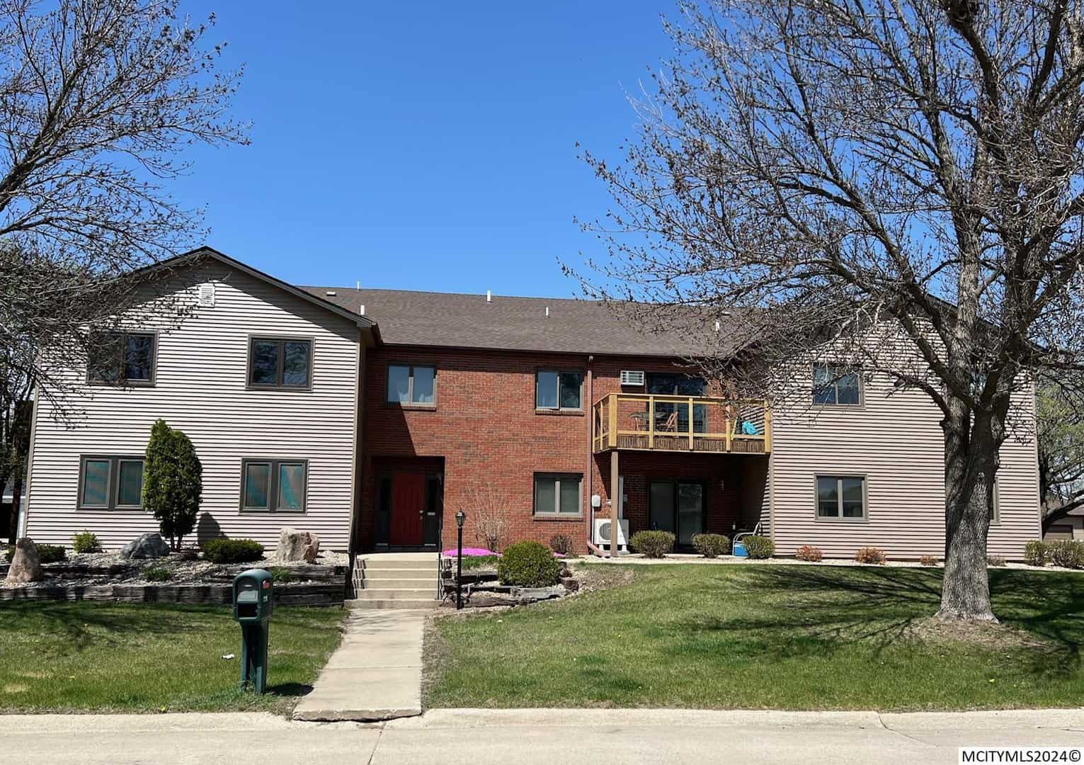 Listings for Jen Knudson