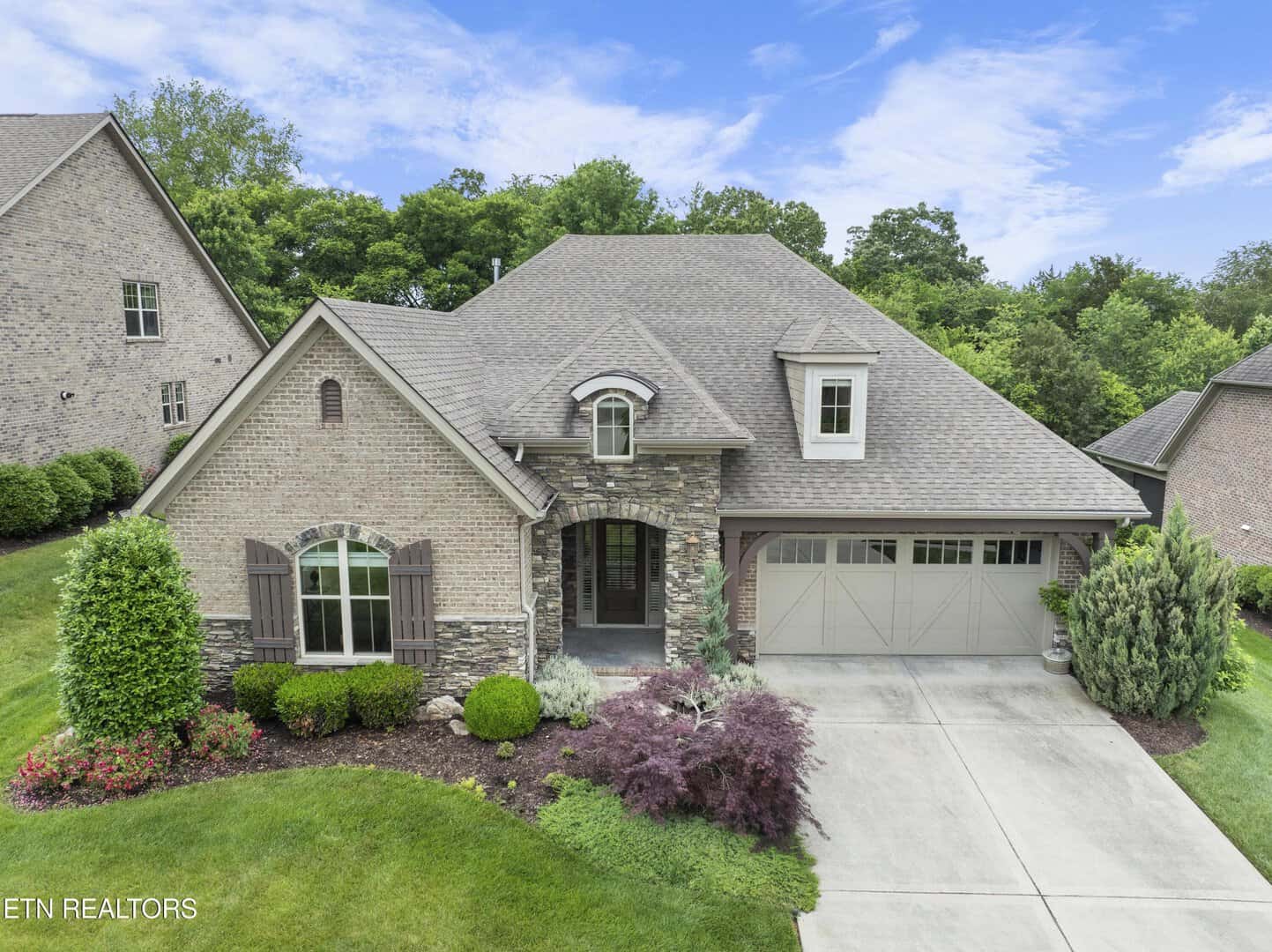 Listings for Kelly Rhyne