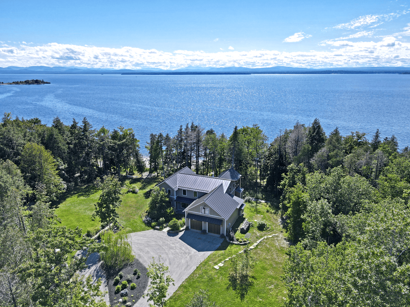Lake Champlain Lakefront Homes