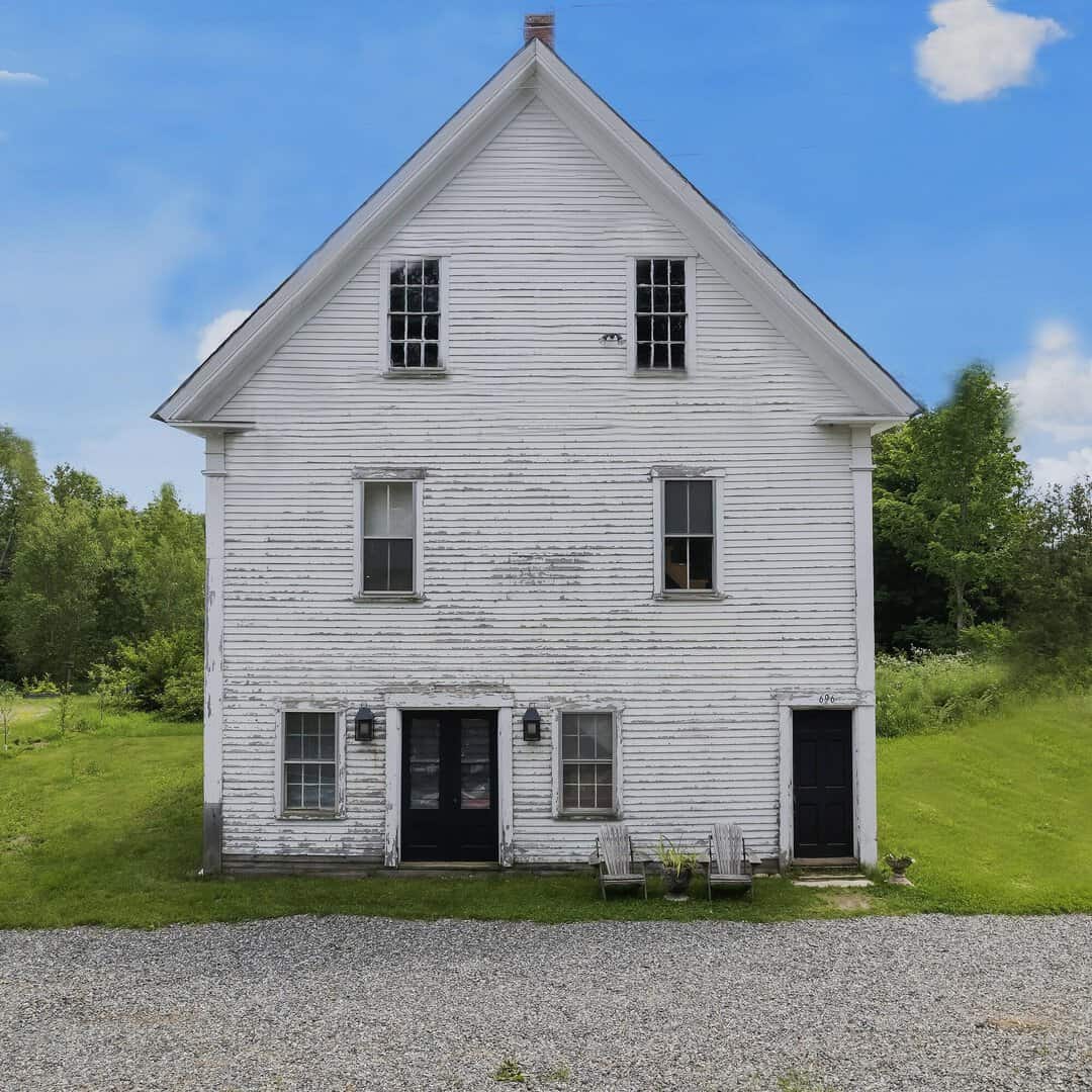 Listings for Laura Amey