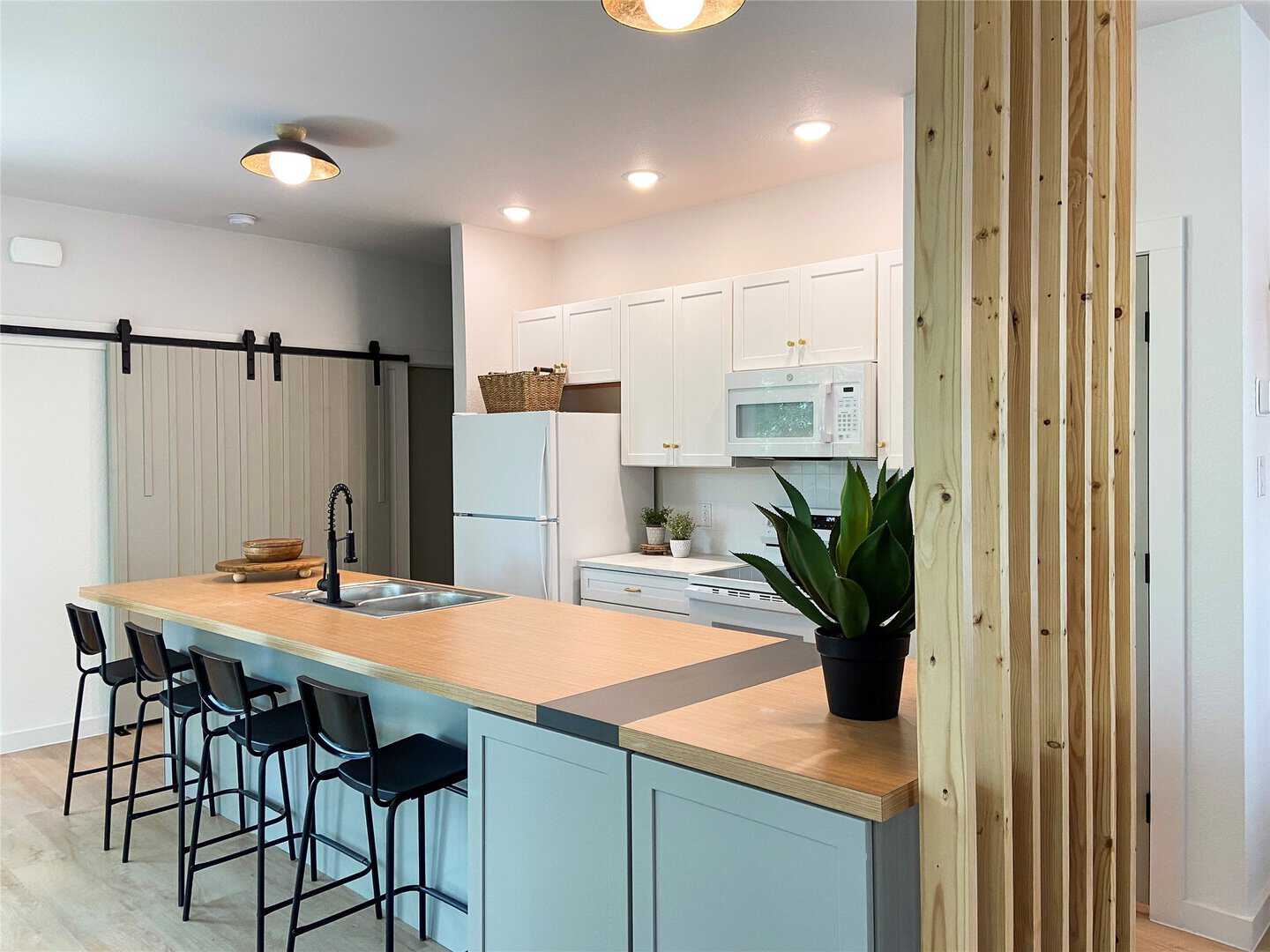 Listings for Erica Dunnihoo