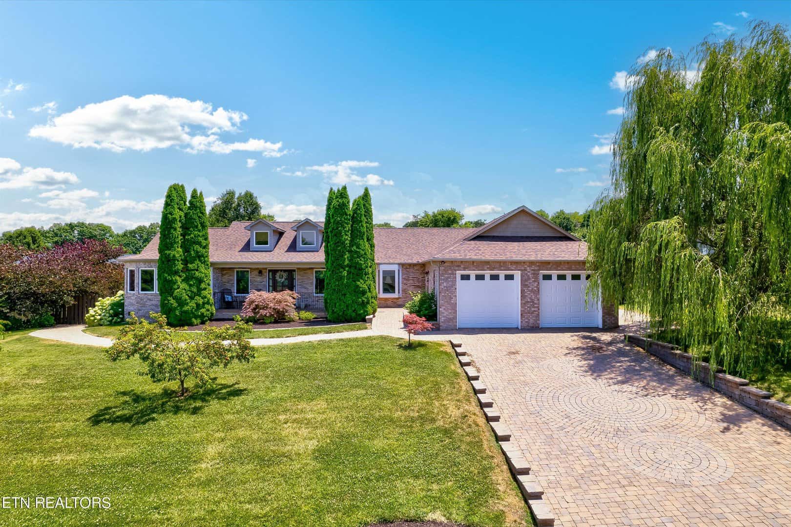 Listings for Bev Gonzalez