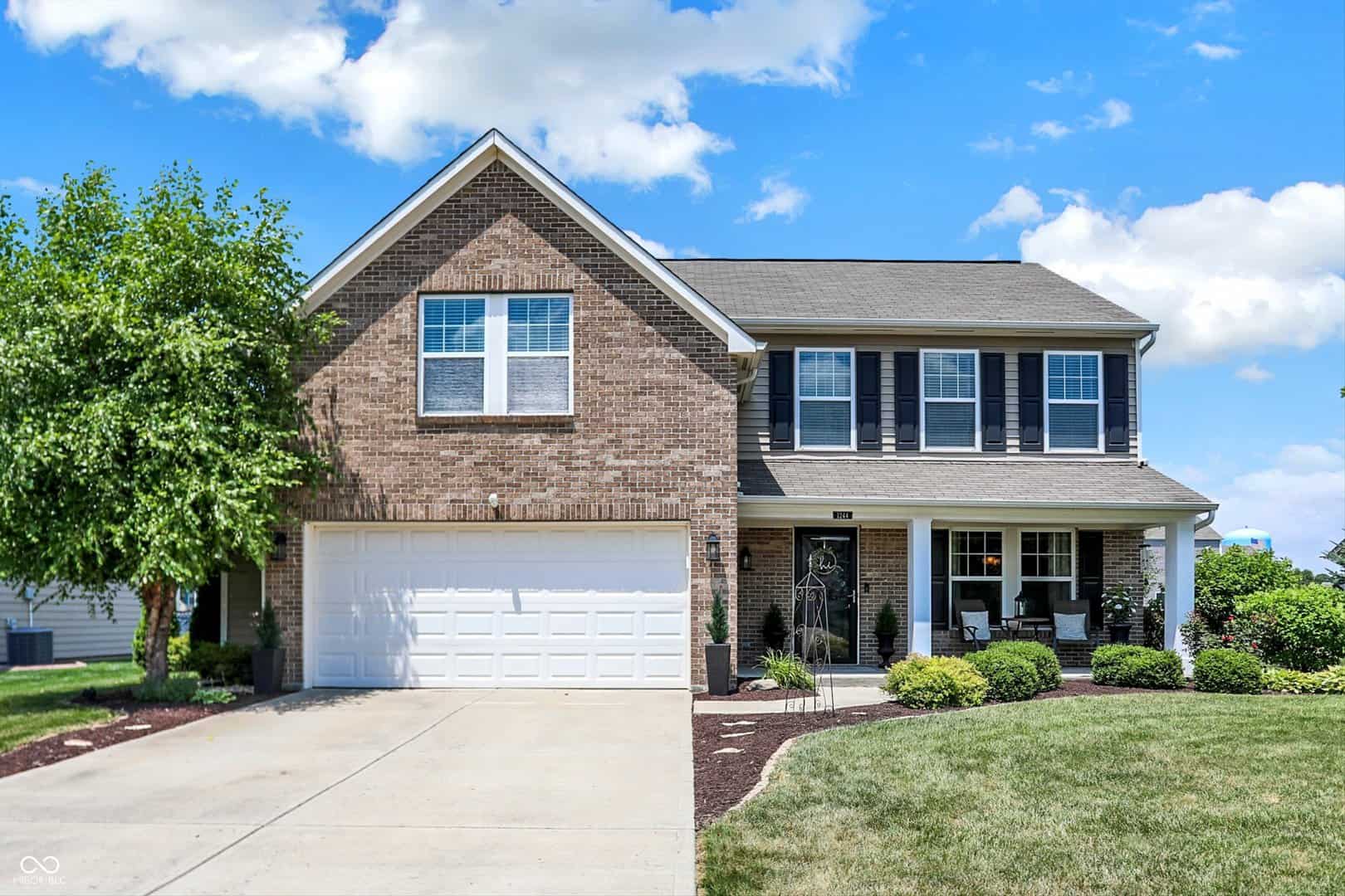 Listings for Lauren Flory