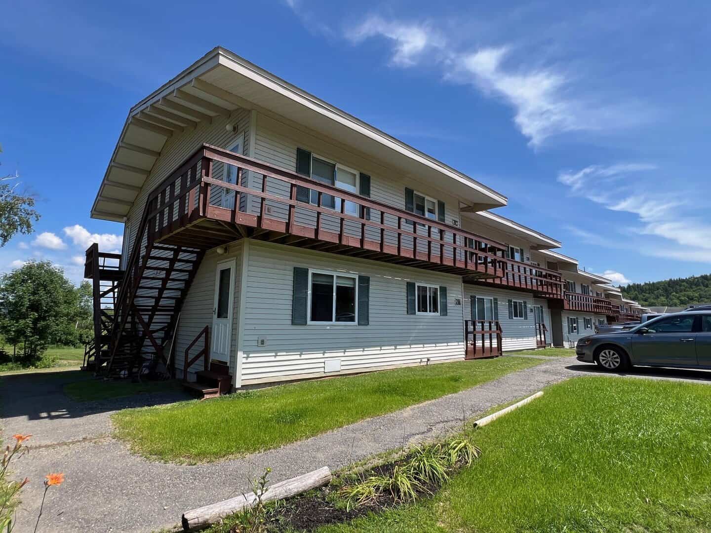 Listings for Sally Tornquist
