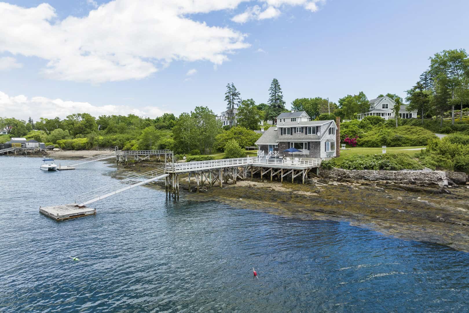 Listings for Madeleine Hill