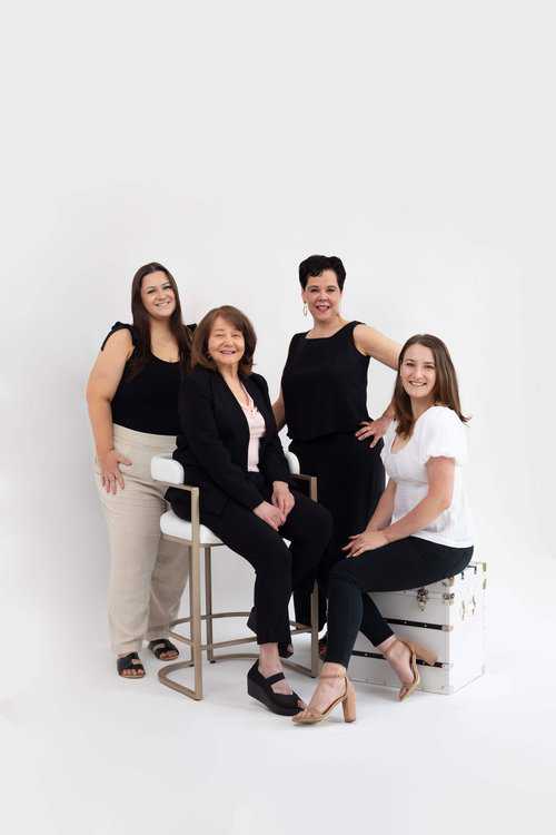 The Evelyn Conrad &amp; Manon de Carlo Team