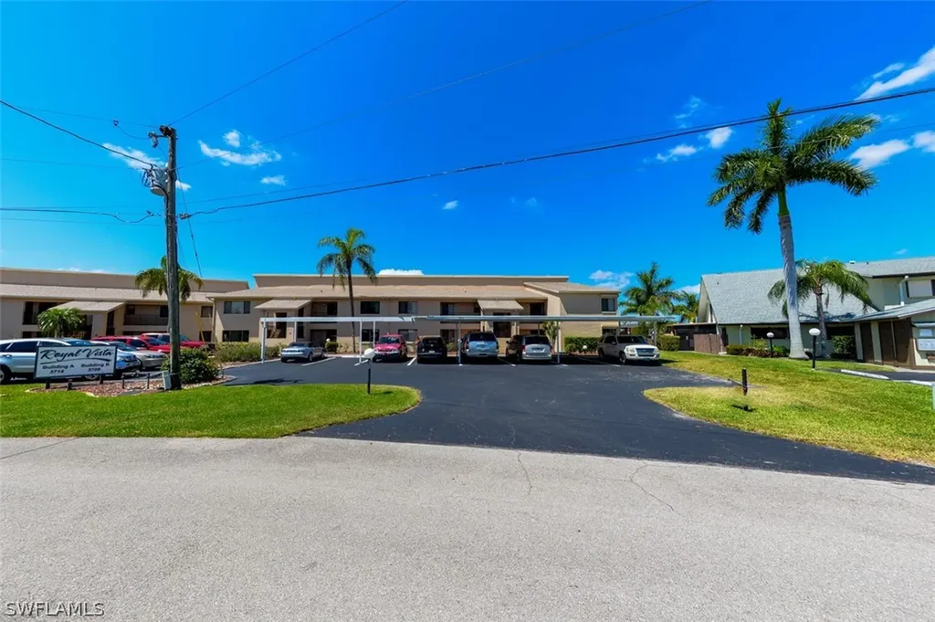 Royal Vista Condominium