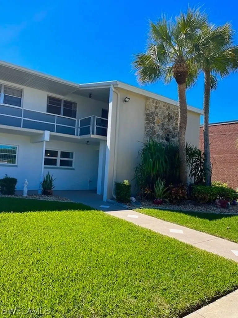 Victoria Manor Condo