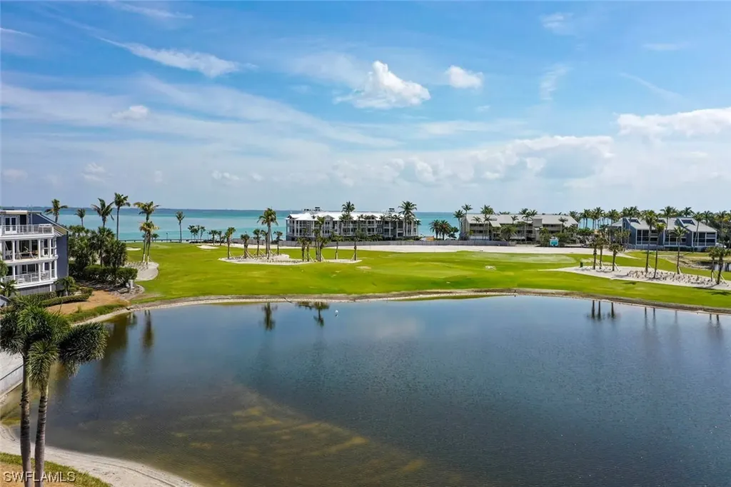 Lands Ends Village Condo