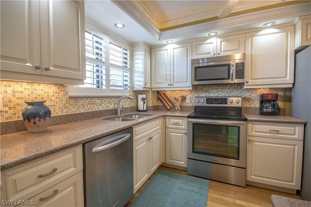 Centre Court Condo