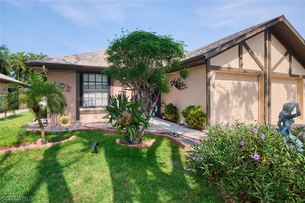 Compass Pointe