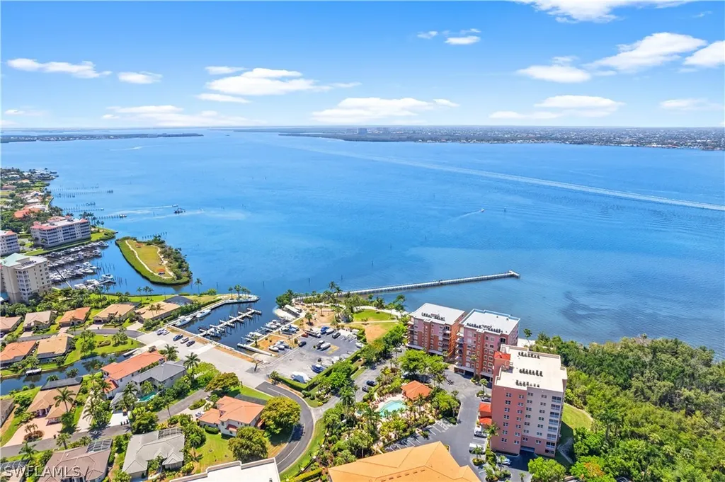 Harbor Place Vista Condominium