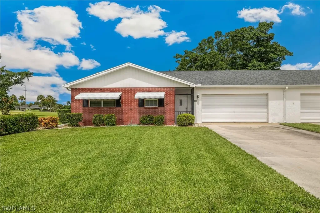 Myerlee Golfside East Condo