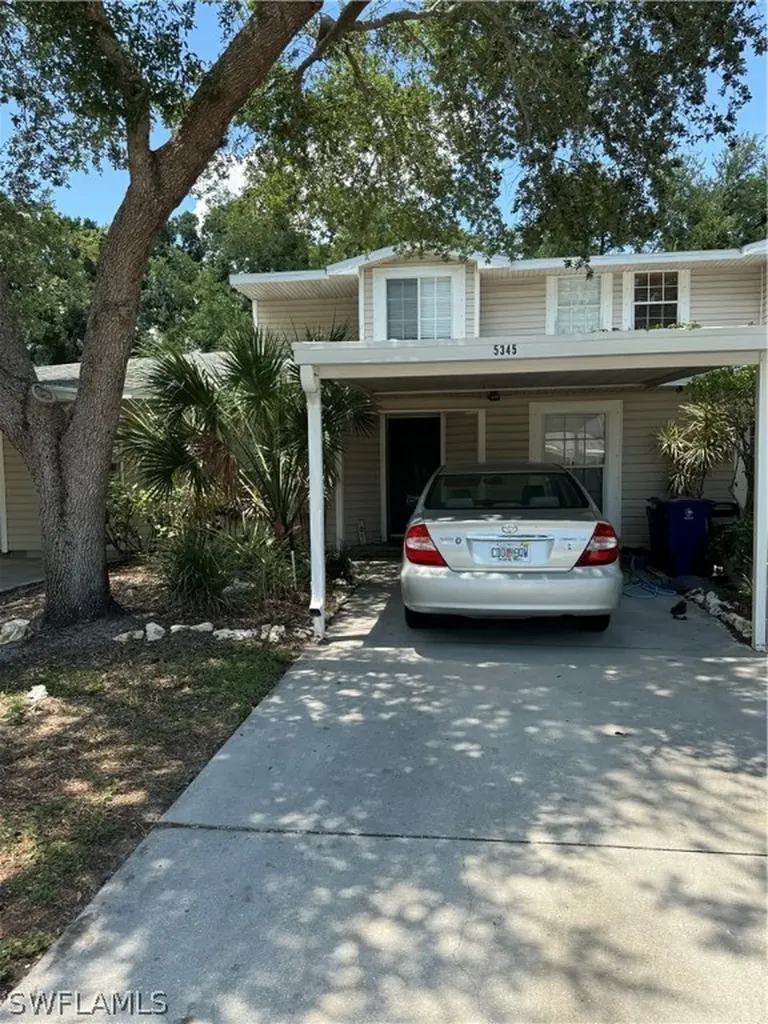 Oak Crest Villas