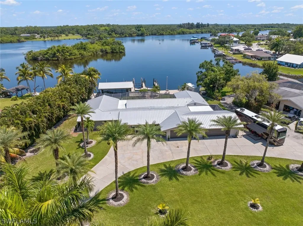 Paradise Shores