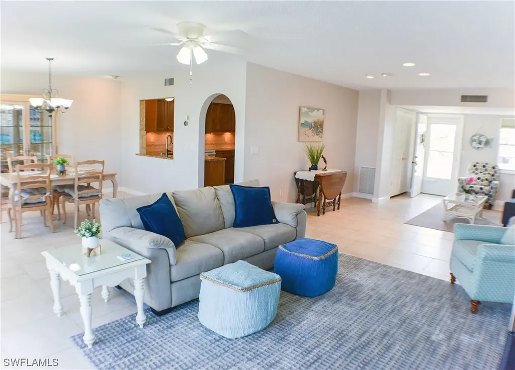Stratford Place Condo