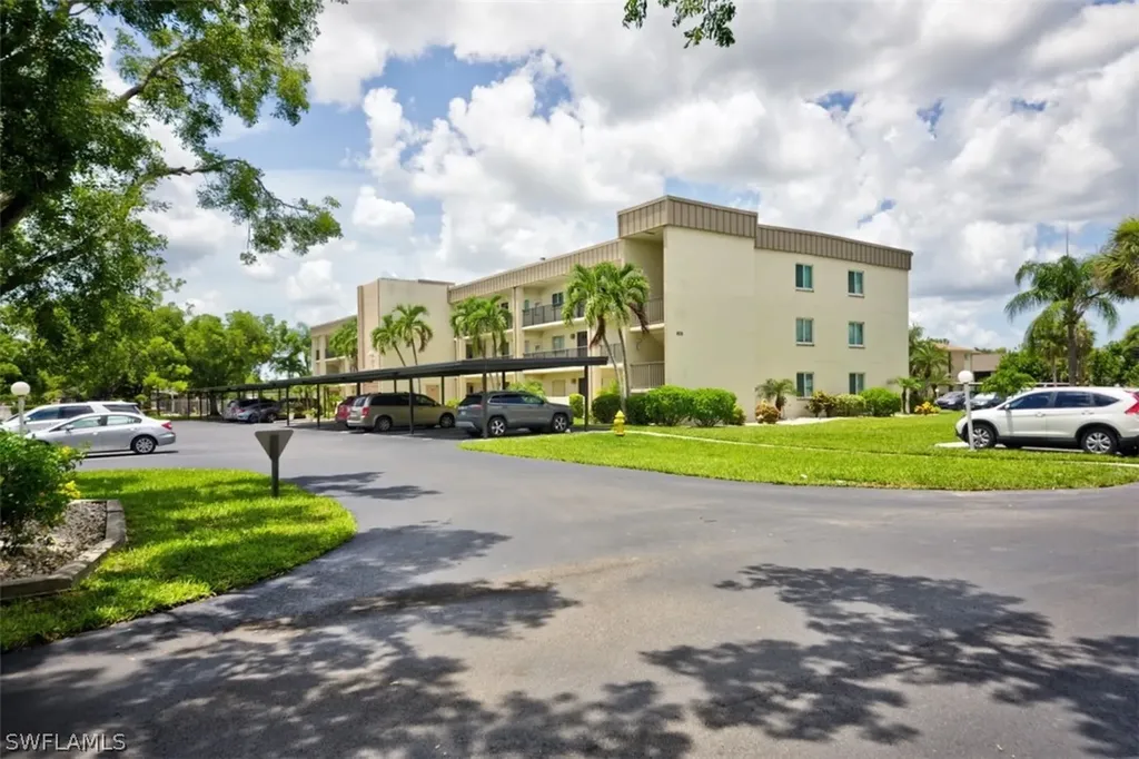 Trade Winds Condo