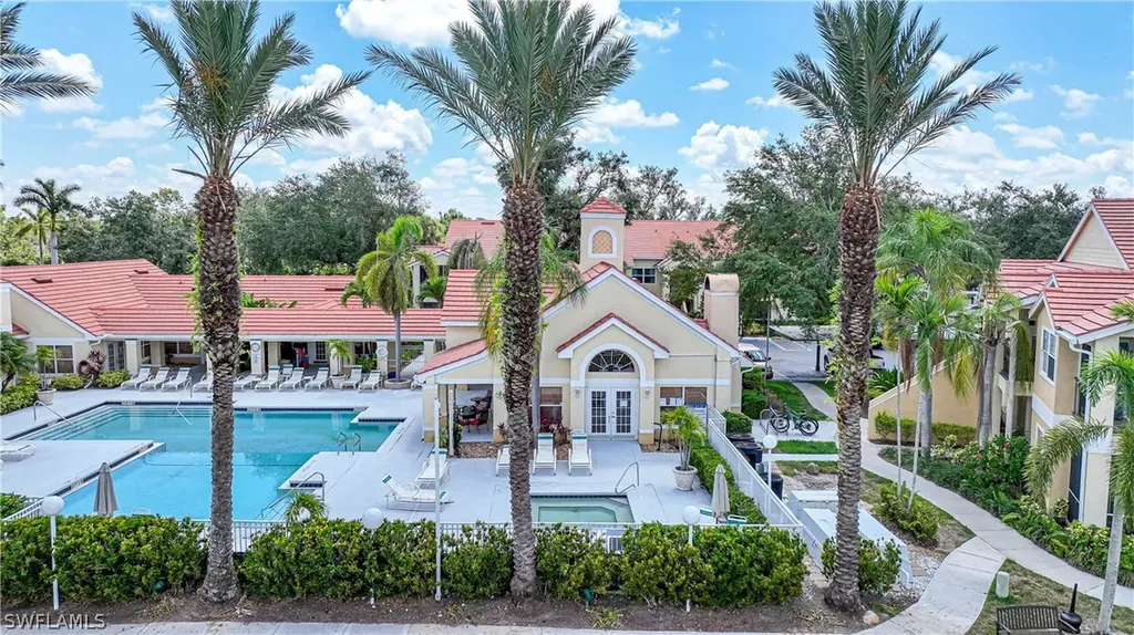 Venetian Palms