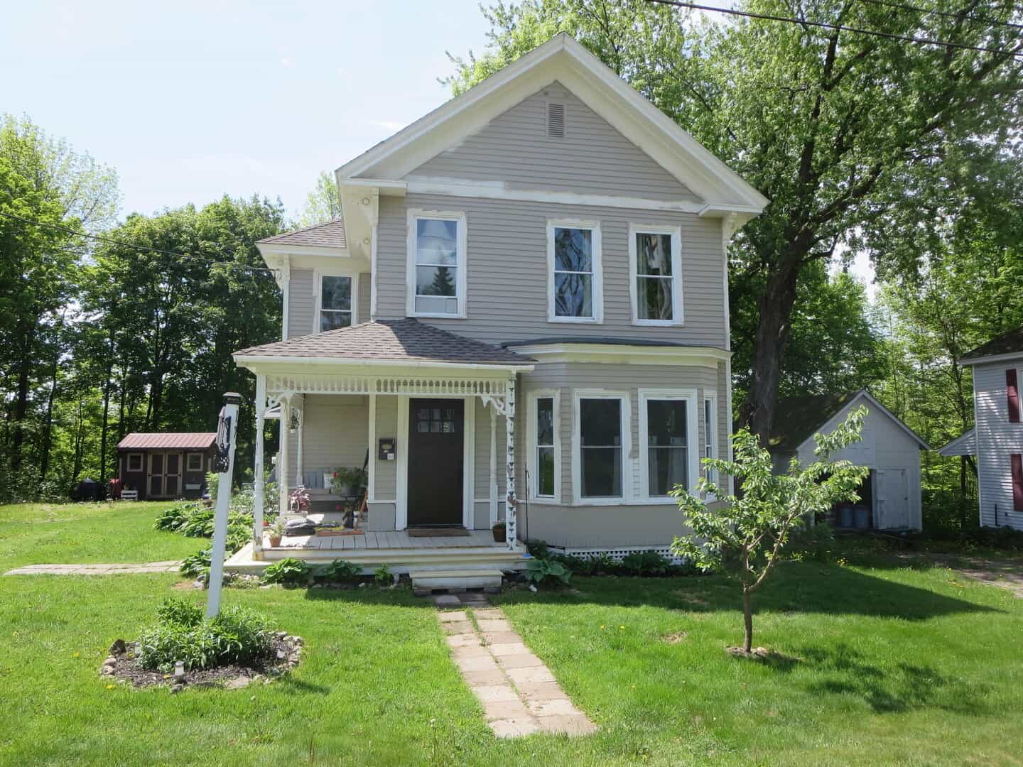 Listings for Michael Grinnell