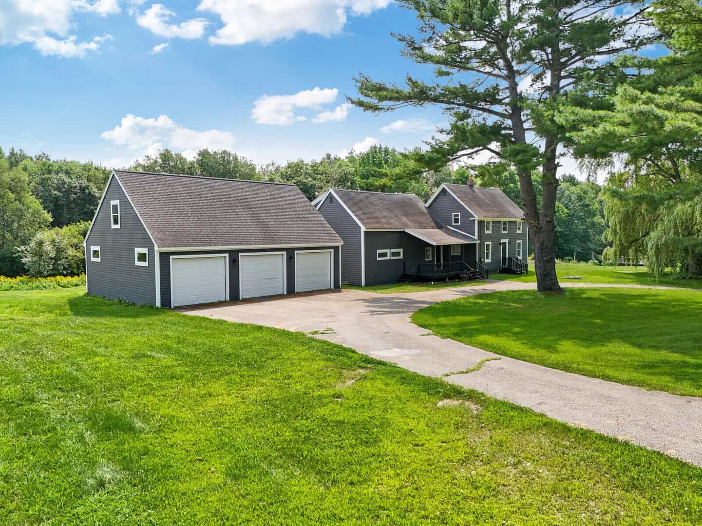 Listings for Lyndee Waldbauer