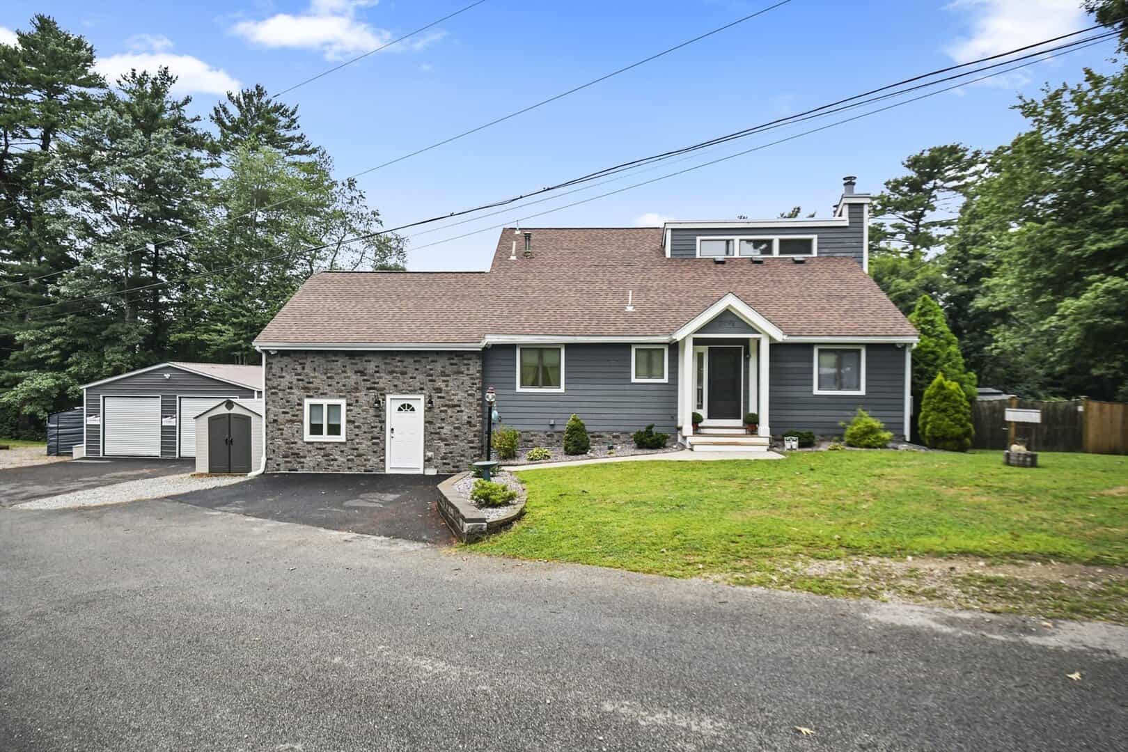 Waterfront Homes for Sale in Acushnet MA