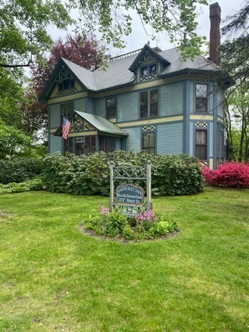 Homes Near Amherst College