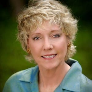 Loralee Hutchinson