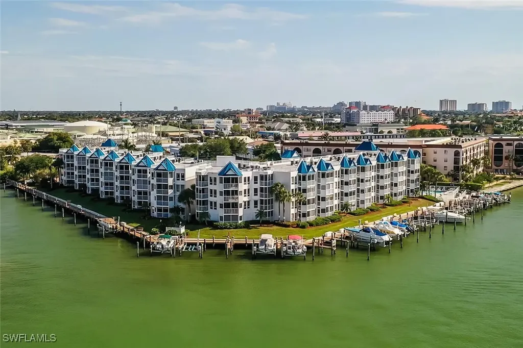 Grand Bay At Marco Beach
