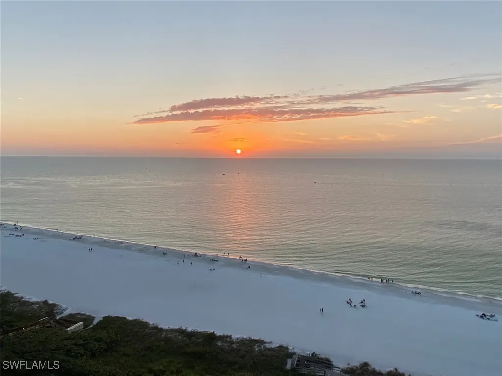 Marbelle Club Of Marco Island