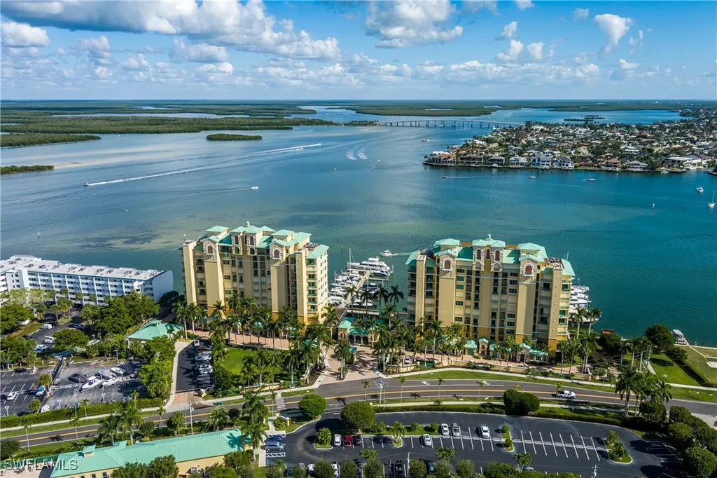 Pier 81 Condominium
