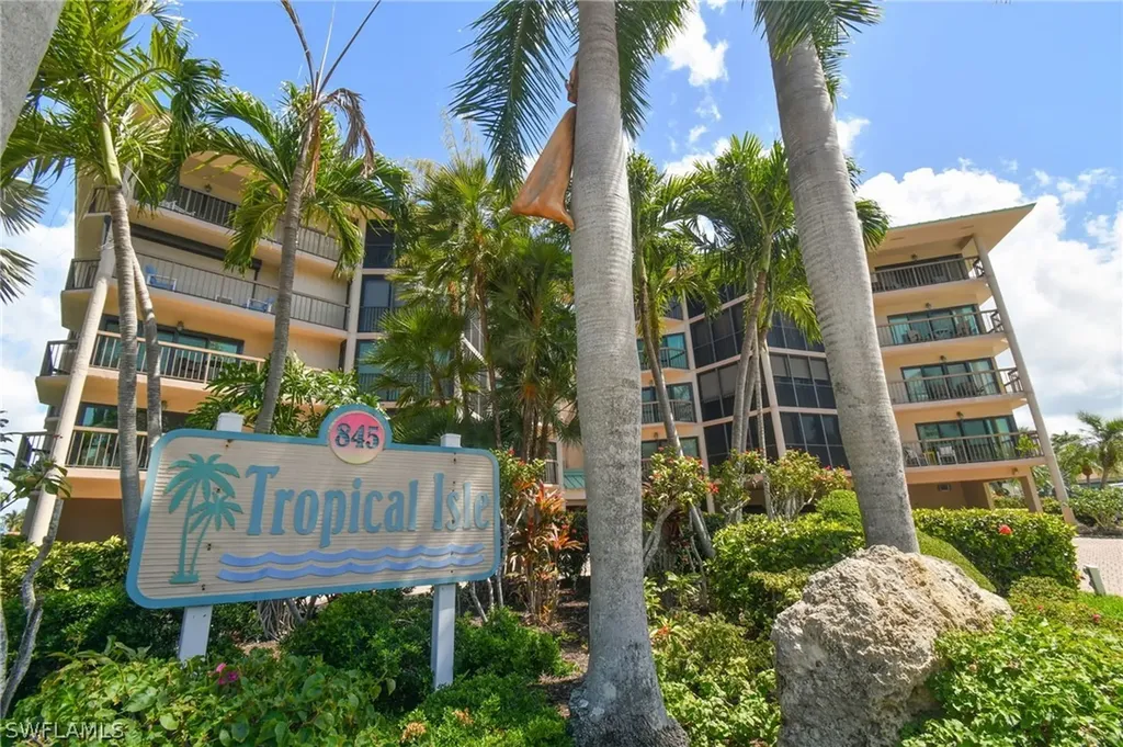 Tropical Isle