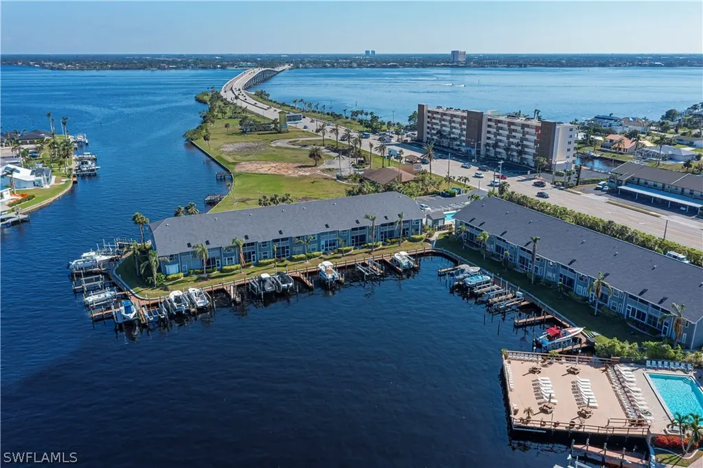 Clipper Bay Verandas Condo
