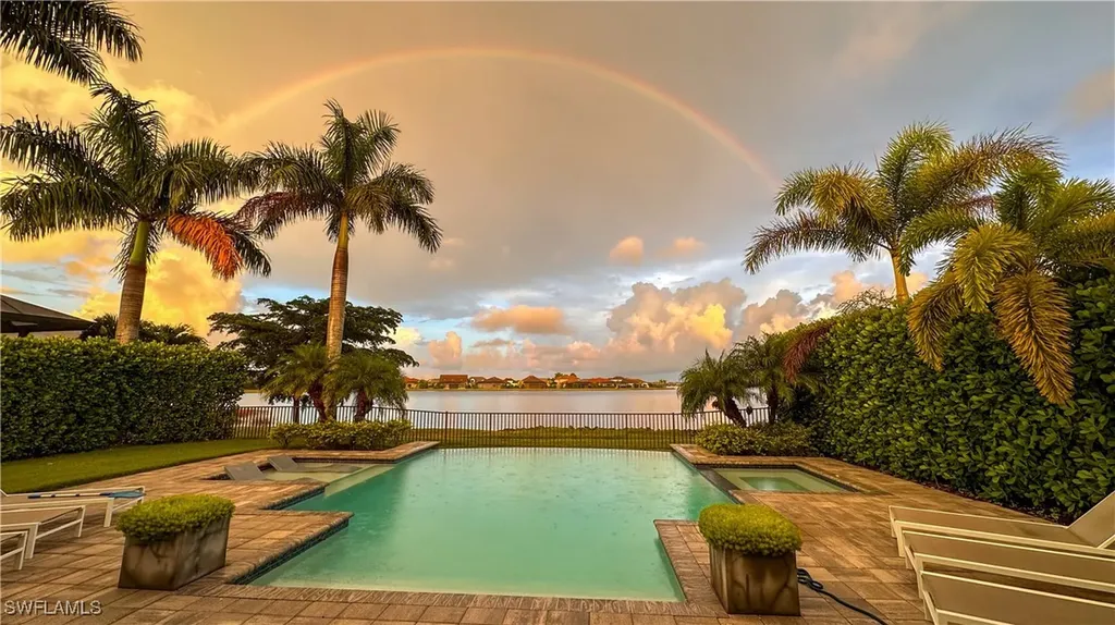 Corkscrew Shores