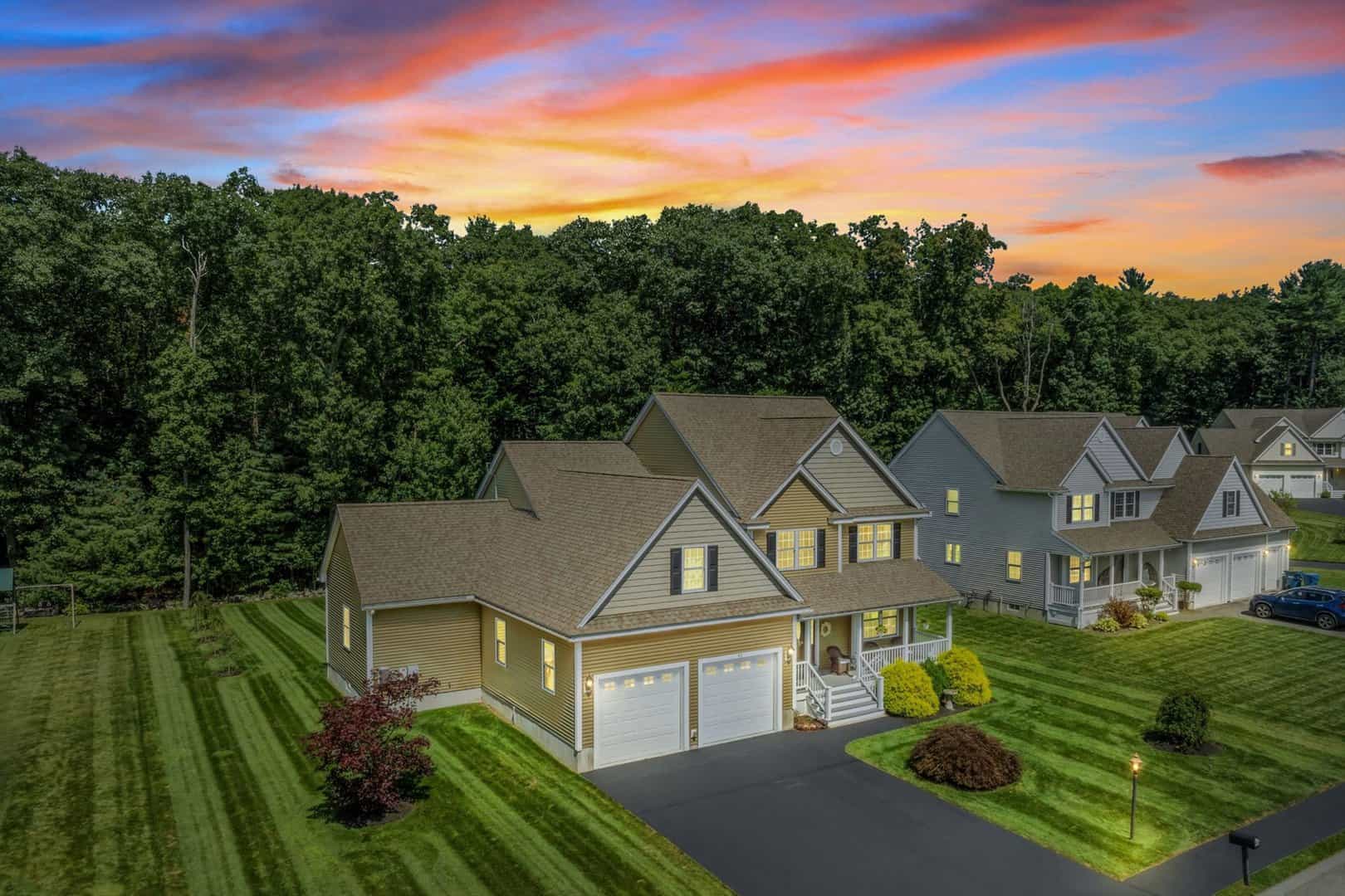 Single Family Homes in Tewksbury, MA