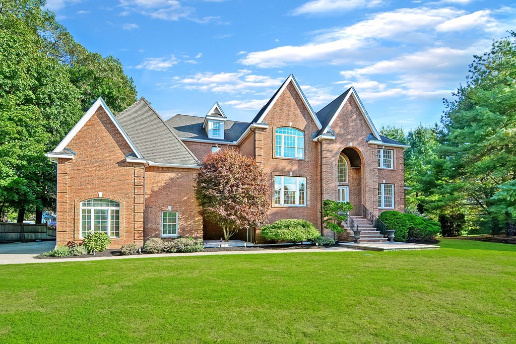 Single Family Homes in Lynnfield, MA