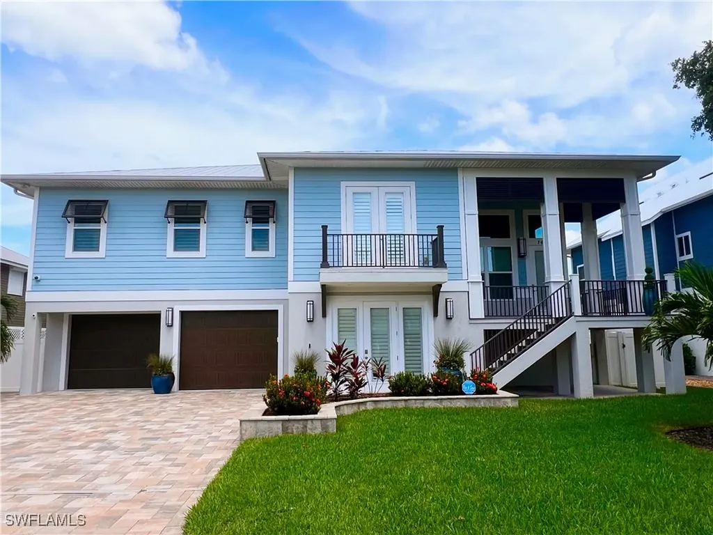 Gulf Island Manor