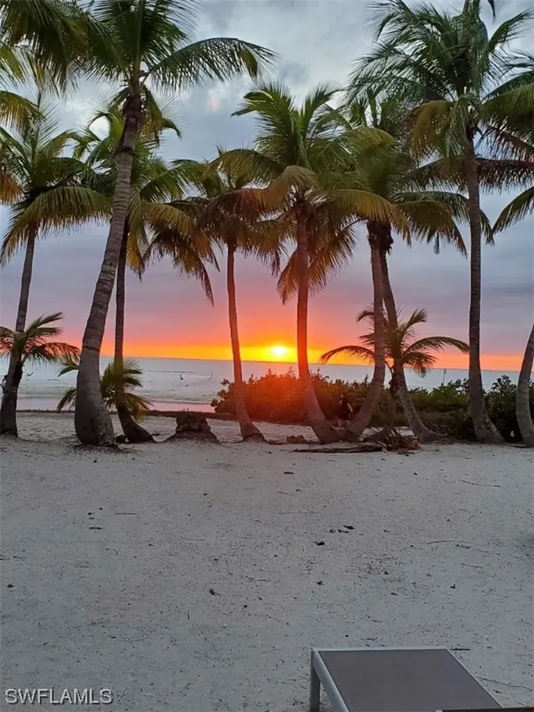 Laguna Shores