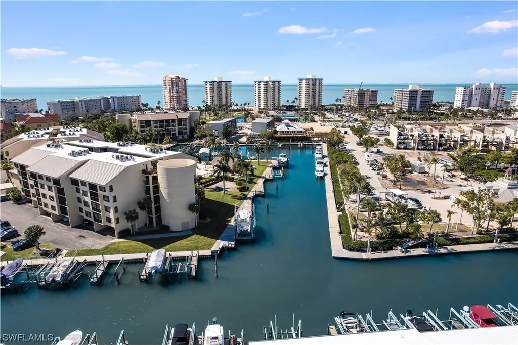 Royal Pelican Townhouse