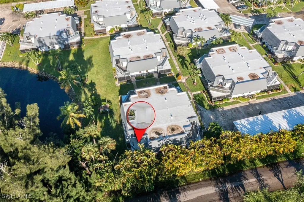 Amberwood Lake Condo