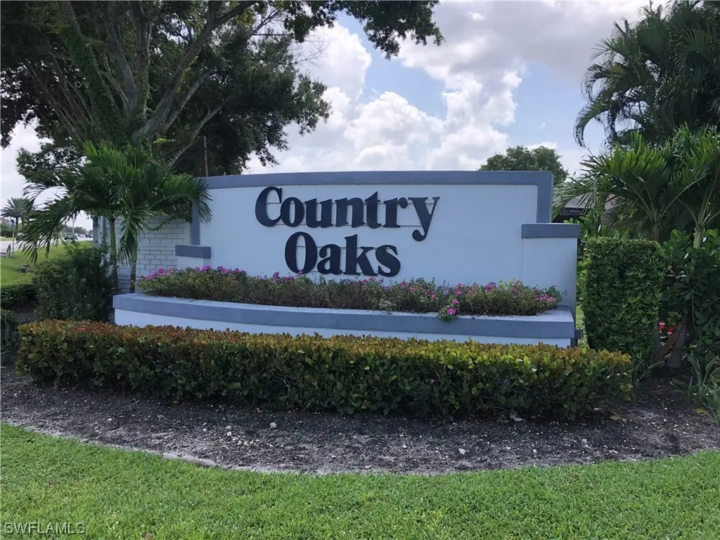 Country Oaks