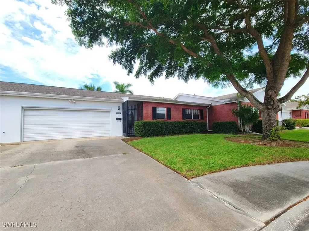 Myerlee Circle Condo
