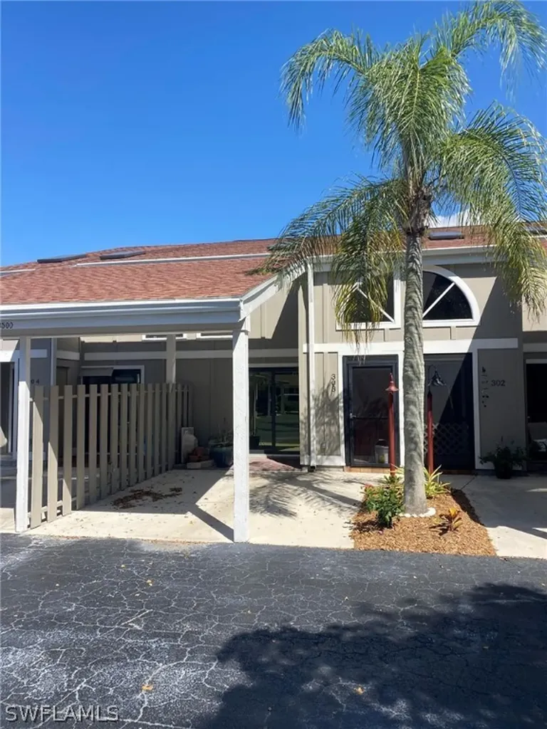 Siesta Pines Condo