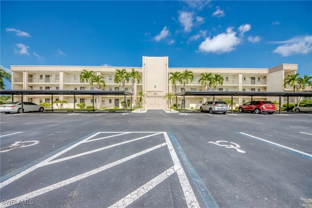 Trade Winds Condo