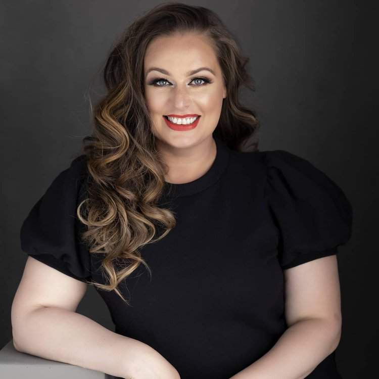 Gina Coln